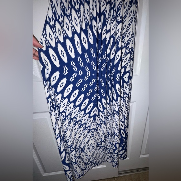 London Times Blue & White Ikat Maxi Dress | Size 6 | Halter Neck - Picture 3 of 8